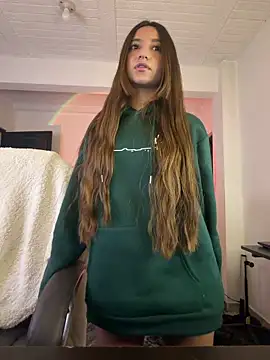 aly golden  online show from December 18, 2025, 7:36 am