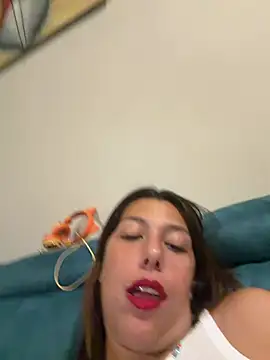 Snapshot of Porcella96 chatting on July 4, 2026, 9:54 pm Porcella96 online show from July 4, 2026, 9:54 pm