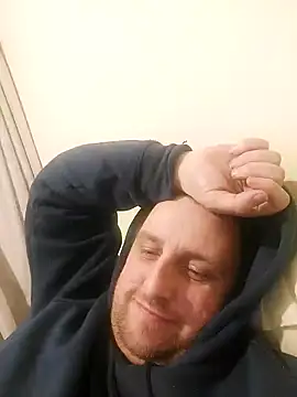 HE-M123 online show from December 14, 2024, 11:23 pm