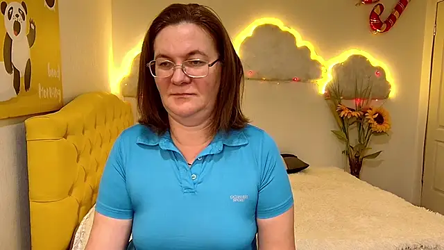 HolyMilfa online show from February 2, 2025, 2:02 pm