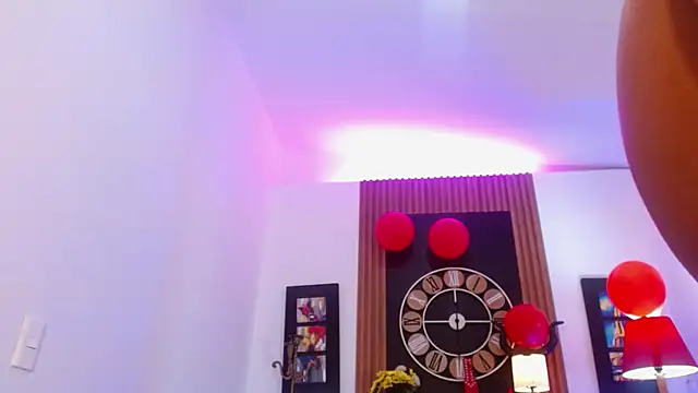 shantal ray4 online show from February 26, 2025, 2:36 pm