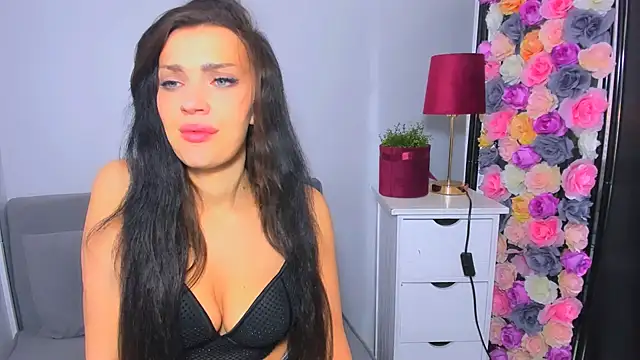 OliviaFantasy online show from November 13, 2025, 8:13 am