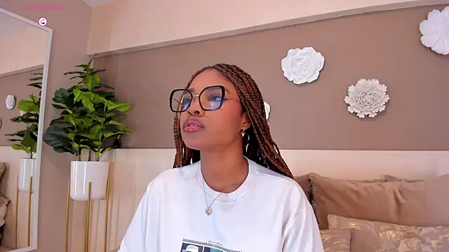 AriaFoster online show from January 6, 2026, 3:43 am