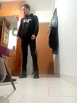 Juni 06 online show from January 15, 2026, 2:27 am