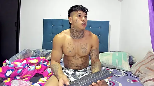 daamonxxx19 online show from February 16, 2026, 1:13 am