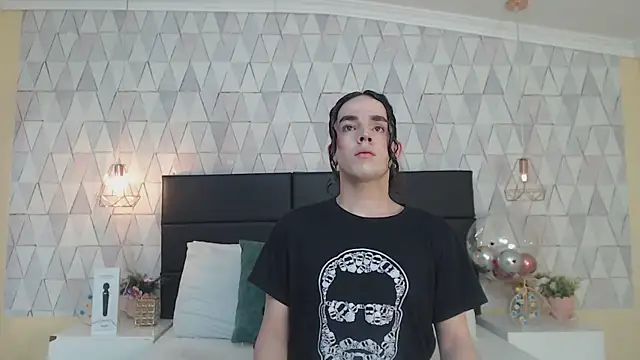 JustinePerry online show from September 23, 2025, 3:42 am