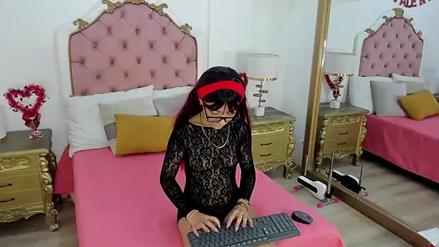 Snapshot of Candy5Girl chatting on February 14, 2025, 8:05 pm Candy5Girl online show from February 14, 2025, 8:05 pm