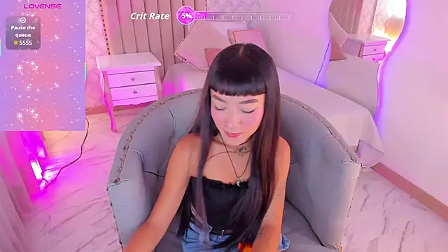 Snapshot of Candy5Girl chatting on October 18, 2025, 7:36 pm Candy5Girl online show from October 18, 2025, 7:36 pm