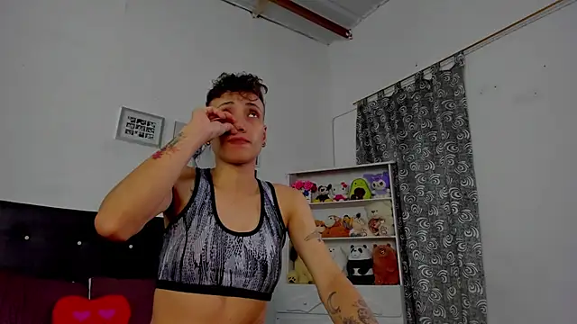 megan 100 online show from December 15, 2025, 5:50 pm