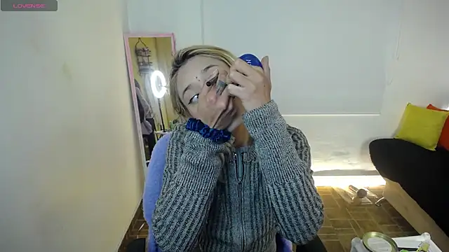 Snapshot of 911Calling chatting on December 19, 2024, 8:23 pm 911Calling online show from December 19, 2024, 8:23 pm