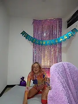 Snapshot of 911Calling chatting on February 8, 2025, 2:36 am 911Calling online show from February 8, 2025, 2:36 am