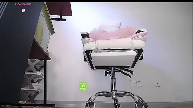 CN-Doudou online show from April 20, 2026, 3:42 am