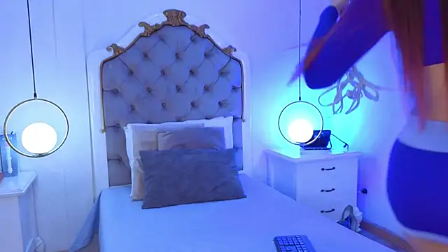  ambar Adamss online show from October 12, 2025, 11:42 am