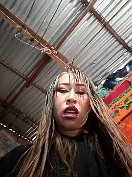 samy-blonde online show from April 7, 2026, 12:16 pm