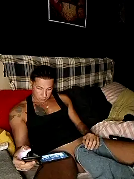 Snapshot of Lovely_milk chatting on December 15, 2024, 6:26 pm Lovely milk online show from December 15, 2024, 6:26 pm