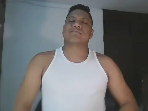 Snapshot of latinblack01 chatting on November 17, 2025, 7:03 am latinblack01 online show from November 17, 2025, 7:03 am