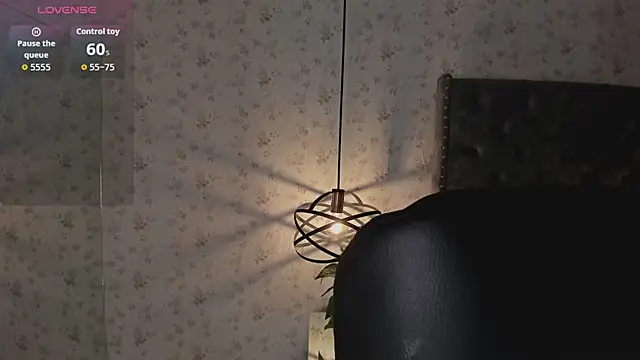 Snapshot of LanaJones_ chatting on June 10, 2026, 1:32 pm LanaJones online show from June 10, 2026, 1:32 pm