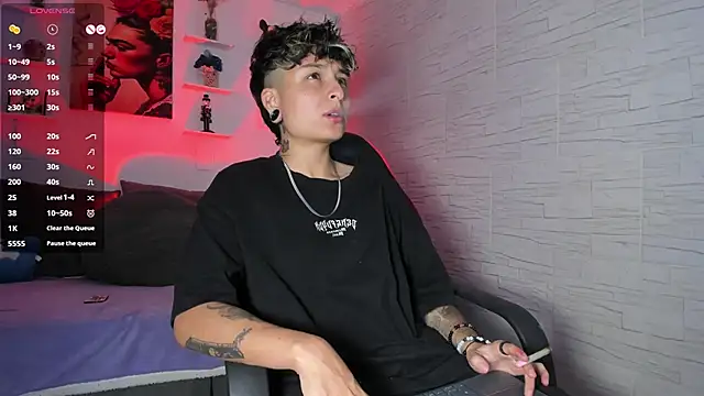 Snapshot of ZuryRamirez_ chatting on November 8, 2025, 8:40 pm ZuryRamirez online show from November 8, 2025, 8:40 pm