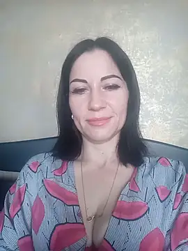 Snapshot of FireLily332 chatting on January 5, 2025, 11:48 am FireLily332 online show from January 5, 2025, 11:48 am