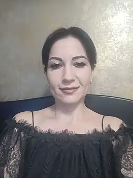 Snapshot of FireLily332 chatting on January 18, 2025, 4:53 pm FireLily332 online show from January 18, 2025, 4:53 pm