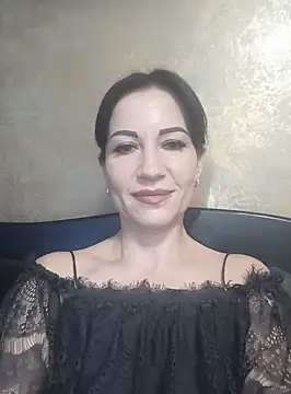 Snapshot of FireLily332 chatting on January 18, 2025, 7:58 pm FireLily332 online show from January 18, 2025, 7:58 pm