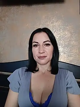 Snapshot of FireLily332 chatting on February 2, 2025, 9:19 am FireLily332 online show from February 2, 2025, 9:19 am