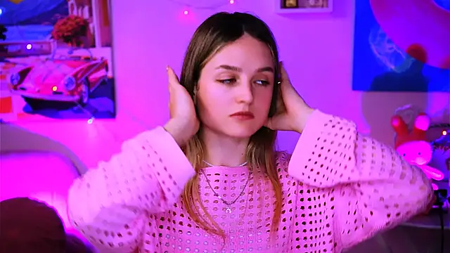 Snapshot of DeboraLarson chatting on January 29, 2025, 10:58 am DeboraLarson online show from January 29, 2025, 10:58 am