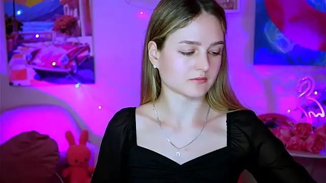 Snapshot of DeboraLarson chatting on February 13, 2025, 8:06 am DeboraLarson online show from February 13, 2025, 8:06 am