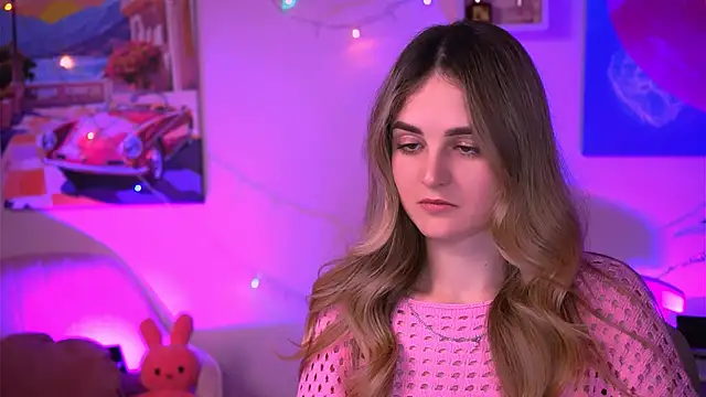 Snapshot of DeboraLarson chatting on February 18, 2025, 1:43 am DeboraLarson online show from February 18, 2025, 1:43 am