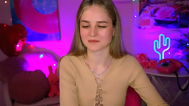 Snapshot of DeboraLarson chatting on March 11, 2025, 7:15 am DeboraLarson online show from March 11, 2025, 7:15 am