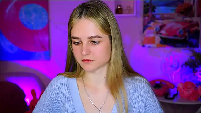 Snapshot of DeboraLarson chatting on March 20, 2025, 4:18 am DeboraLarson online show from March 20, 2025, 4:18 am