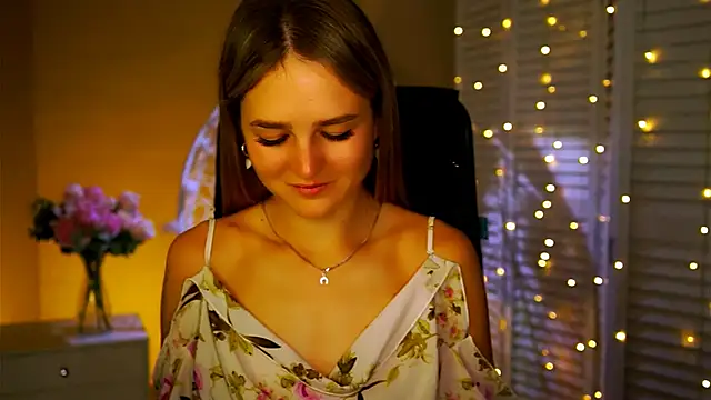 Snapshot of DeboraLarson chatting on November 17, 2025, 3:56 am DeboraLarson online show from November 17, 2025, 3:56 am