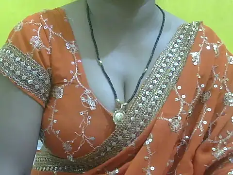 Snapshot of HOT-SEEMAA chatting on June 6, 2026, 7:40 pm HOT-SEEMAA online show from June 6, 2026, 7:40 pm