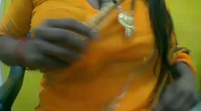 Snapshot of LOVE-SUSHILA chatting on February 17, 2025, 10:29 am LOVE-SUSHILA online show from February 17, 2025, 10:29 am