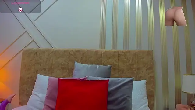 ashley  foxx  online show from March 22, 2025, 2:14 pm