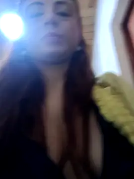 ashley  foxx  online show from December 13, 2025, 8:04 pm