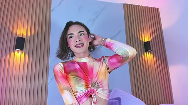 Snapshot of miss_Ari chatting on December 5, 2024, 7:17 pm miss Ari online show from December 5, 2024, 7:17 pm