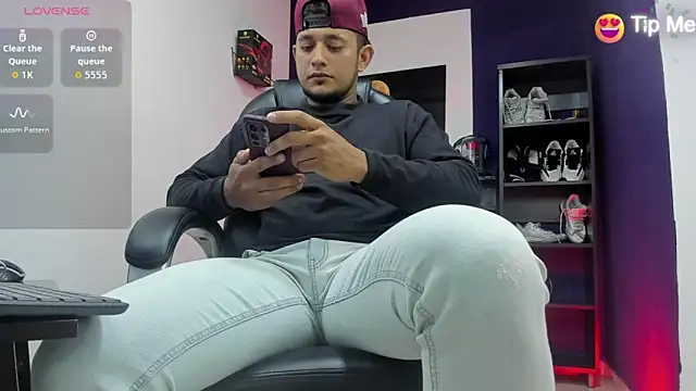 Marcos garcias online show from December 5, 2025, 3:52 pm