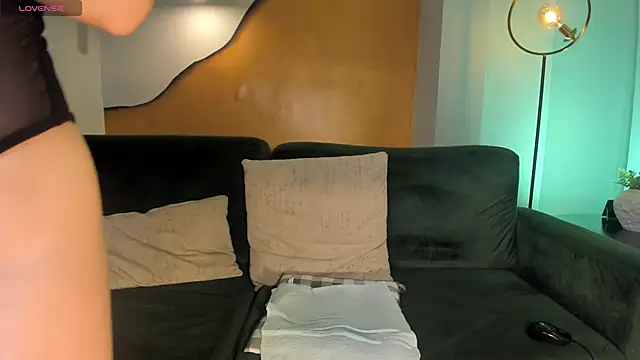 StacyWoods online show from January 17, 2025, 1:46 pm