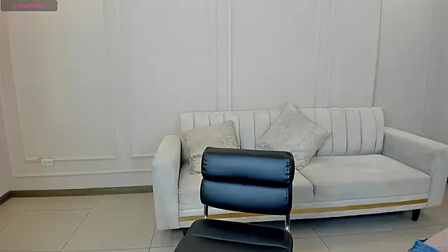 StacyWoods online show from April 2, 2026, 10:57 am