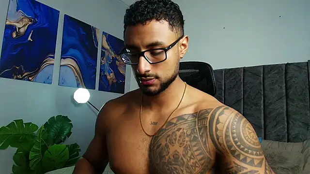 LiamGarcia1 online show from September 12, 2025, 1:28 am