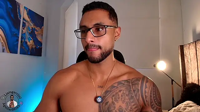 Snapshot of LiamGarcia1 chatting on April 26, 2026, 3:21 pm LiamGarcia1 online show from April 26, 2026, 3:21 pm