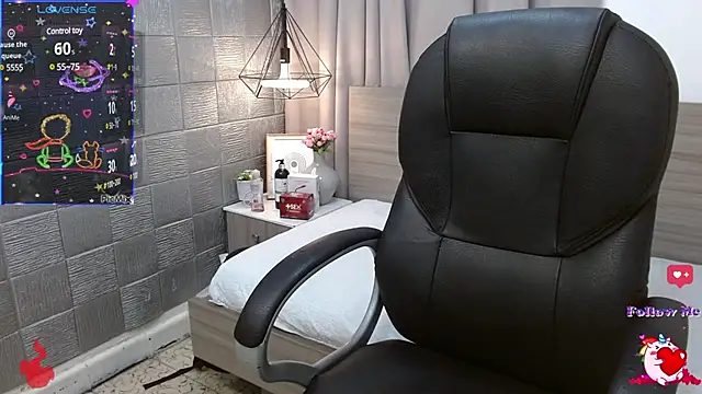 Snapshot of loistwink_ chatting on February 5, 2025, 3:55 am loistwink online show from February 5, 2025, 3:55 am