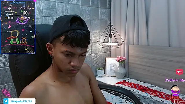 Snapshot of loistwink_ chatting on February 26, 2025, 6:32 pm loistwink online show from February 26, 2025, 6:32 pm