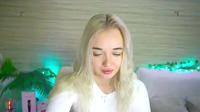 Ashley S online show from September 25, 2025, 10:57 pm