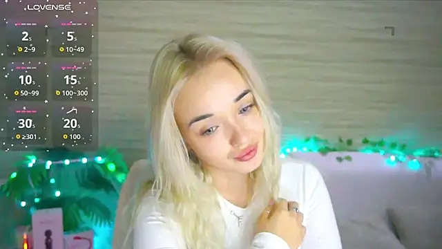 Ashley S online show from September 28, 2025, 10:04 pm