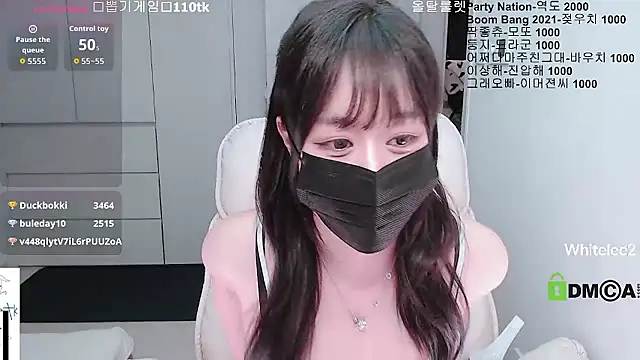 whitelee2 online show from April 18, 2026, 7:58 pm