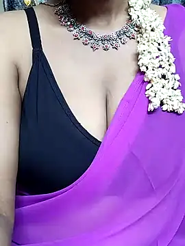 sophia600 online show from December 26, 2024, 5:40 pm