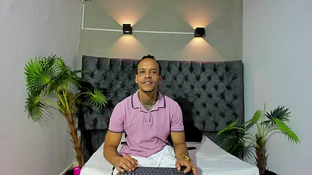 Snapshot of Salomon_koude chatting on May 10, 2026, 6:57 pm Salomon koude online show from May 10, 2026, 6:57 pm