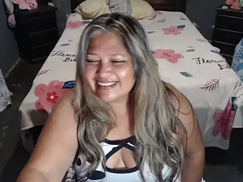 CANDYSWEET51 online show from April 12, 2026, 5:40 pm